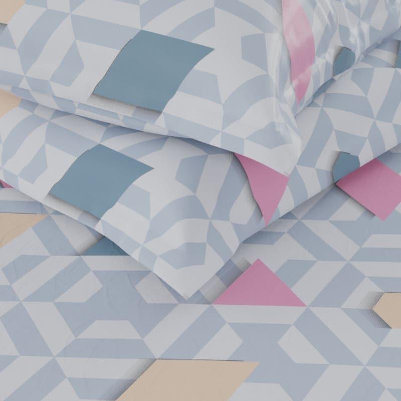 Buy Hitaishi Geometric Bedding Set Bedding Set from Vaaree