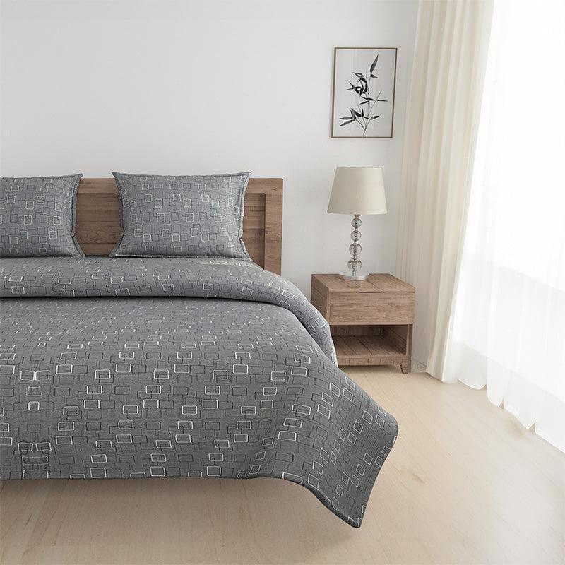 Buy Lokita Lines Bedding Set Bedding Set from Vaaree