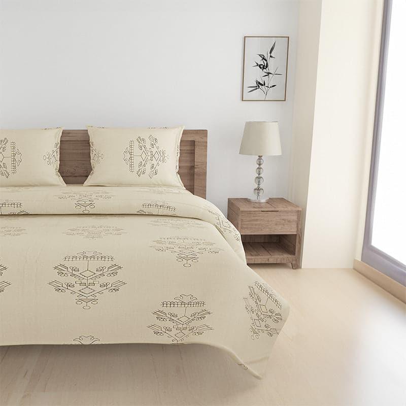 Buy Navae Floral Bedding Set - Beige Bedding Set from Vaaree