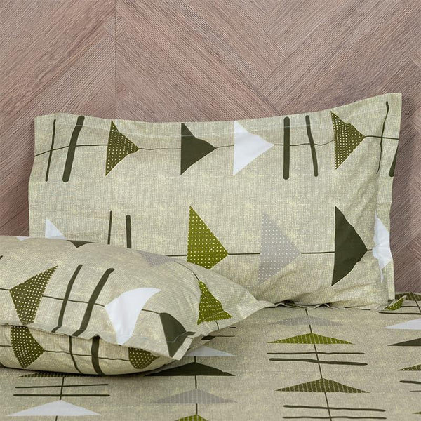 Buy Arrow Truce Bedsheet - Green Bedsheets from Vaaree