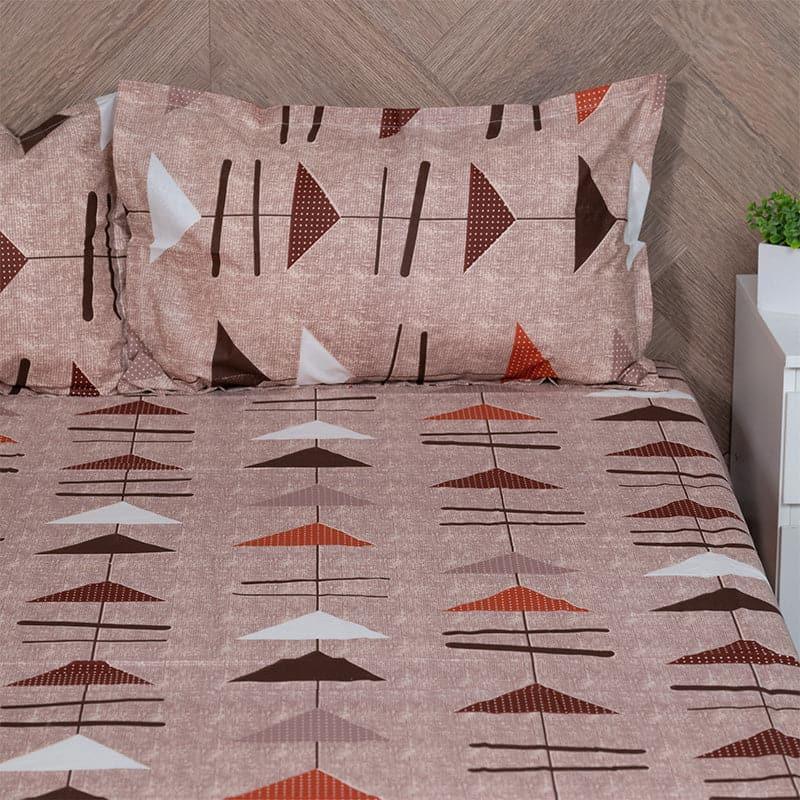 Buy Arrow Truce Bedsheet - Red Bedsheets from Vaaree