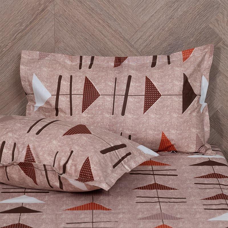 Buy Arrow Truce Bedsheet - Red Bedsheets from Vaaree