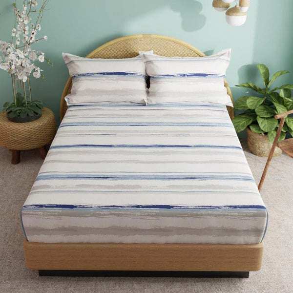 Buy Hyta Stripe Bedsheet - Blue Bedsheets from Vaaree