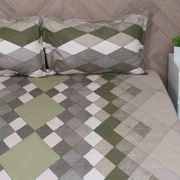 Buy Jora Geometric Bedsheet - Green Bedsheets from Vaaree