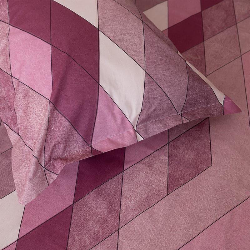 Buy Jora Geometric Bedsheet - Pink Bedsheets from Vaaree