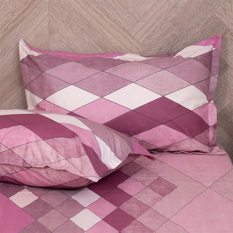 Buy Jora Geometric Bedsheet - Pink Bedsheets from Vaaree