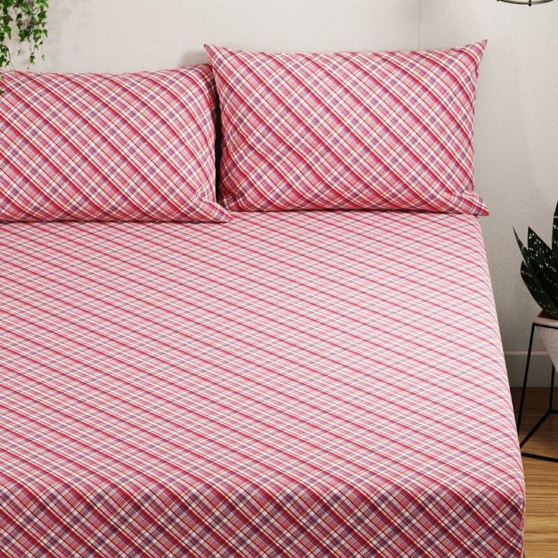 Buy Karime Grided Bedsheet - Red Bedsheets from Vaaree