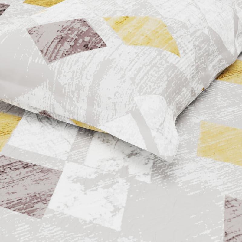 Buy Leina Geometric Bedsheet Bedsheets from Vaaree