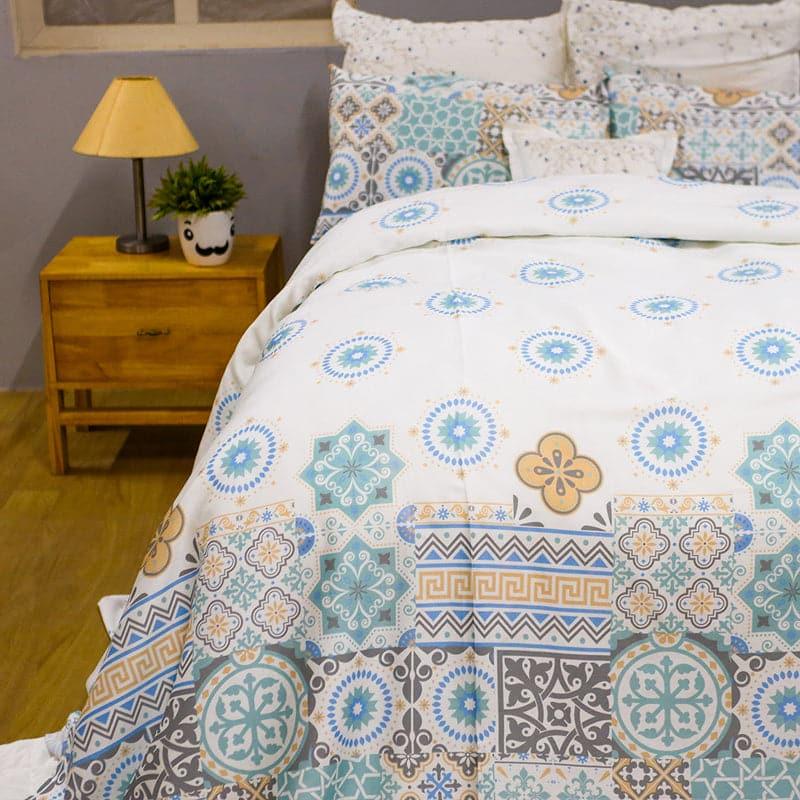 Buy Bedsheet - Morocco Muse Bedsheet - Aqua at Vaaree online