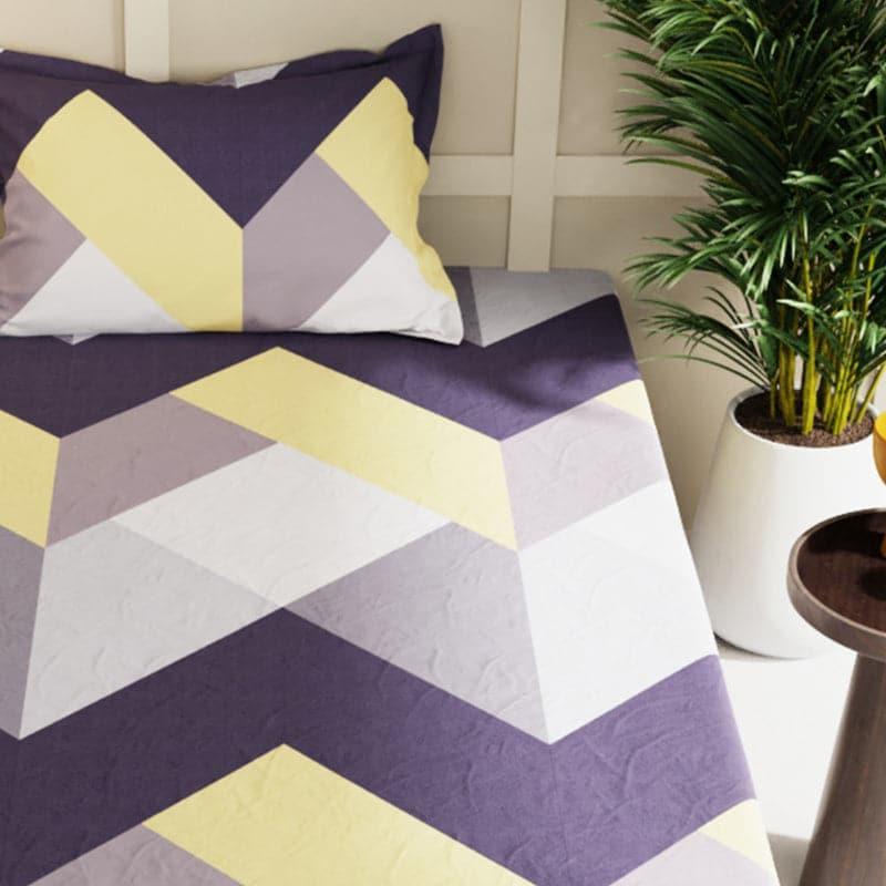 Buy Muda Geometric Bedsheet Bedsheets from Vaaree