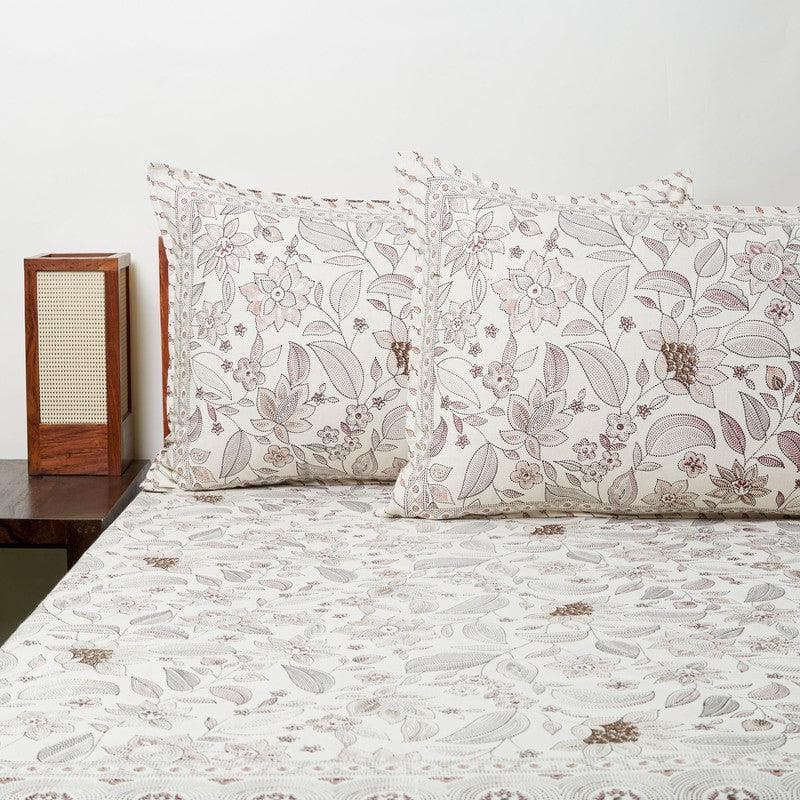 Buy Alma Floral Bedsheet - Maroon Bedsheets from Vaaree