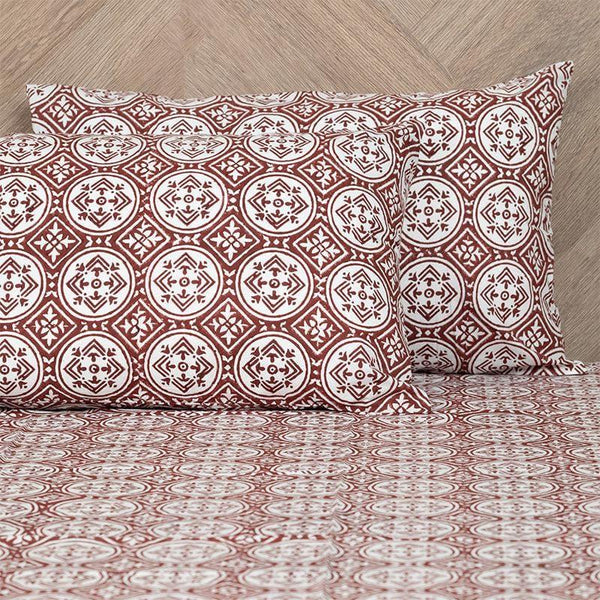 Buy Alora Ethnic Printed Bedsheet - Maroon Bedsheets from Vaaree