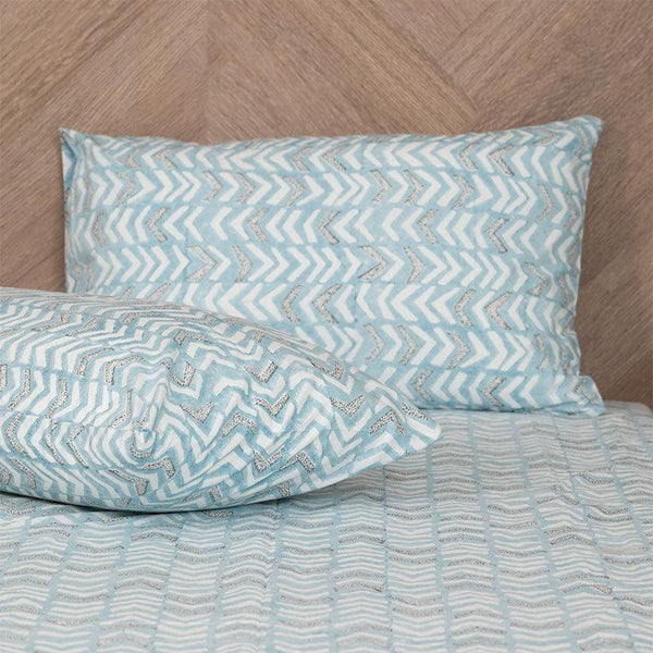 Buy Arrow Stripe Bedsheet - Blue Bedsheets from Vaaree