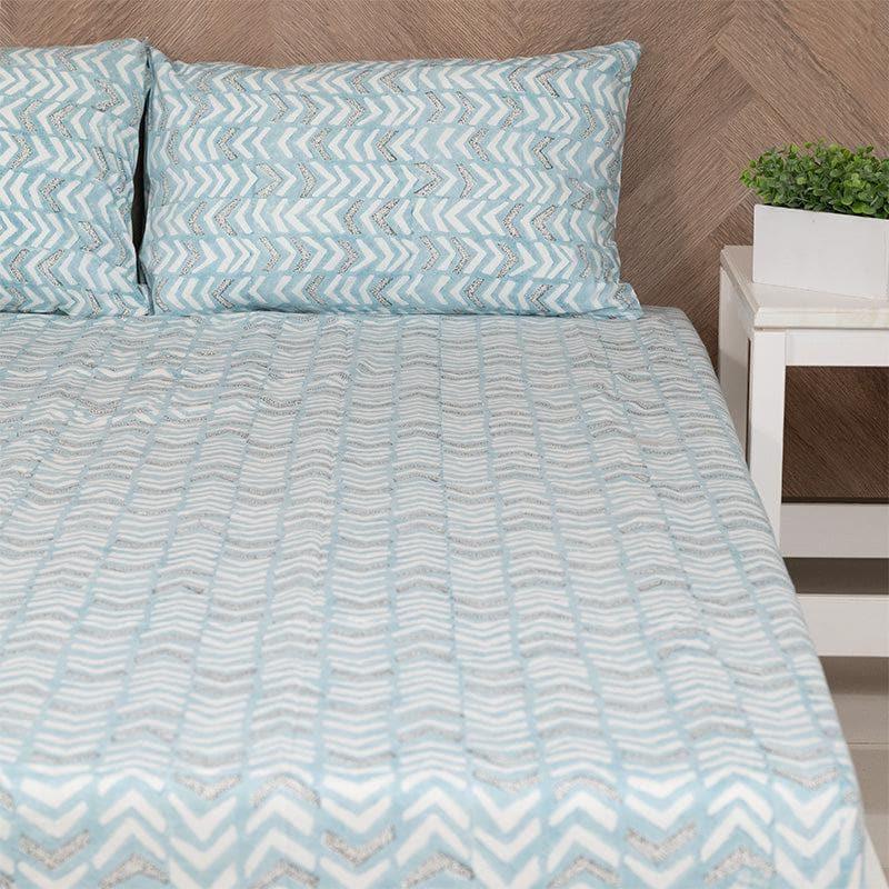 Buy Arrow Stripe Bedsheet - Blue Bedsheets from Vaaree