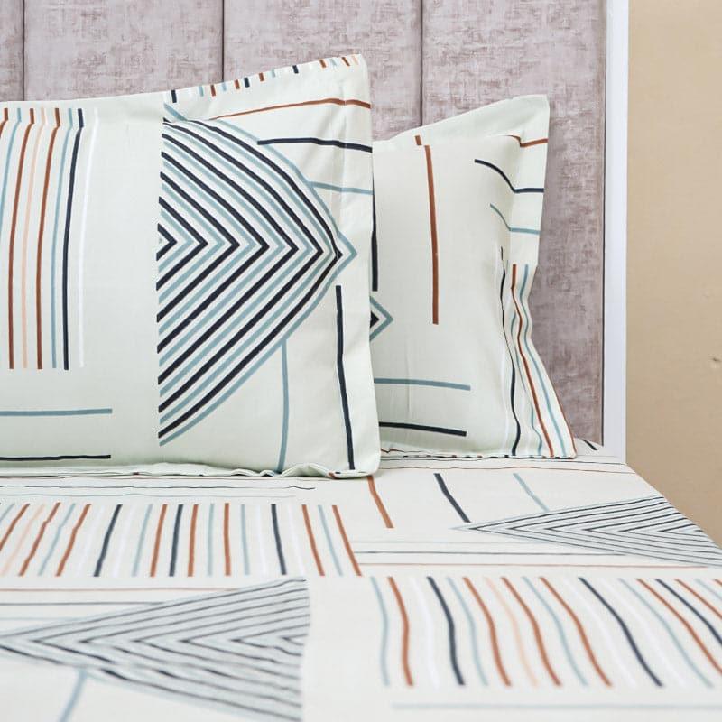 Buy Aztec Charm Bedsheet Bedsheets from Vaaree