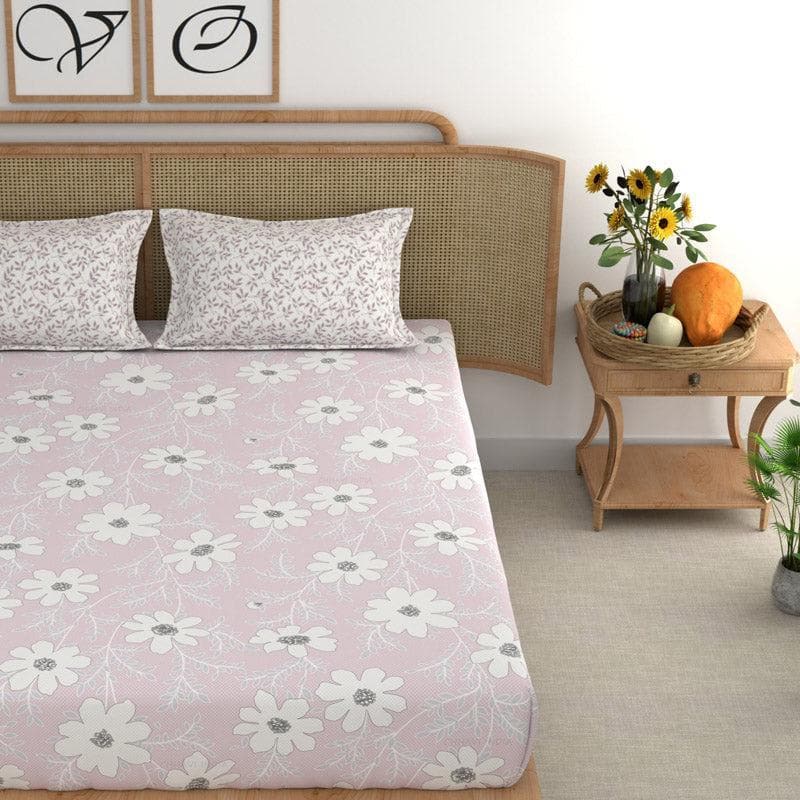 Buy Daisy Gardenia Floral Bedsheet Bedsheets from Vaaree