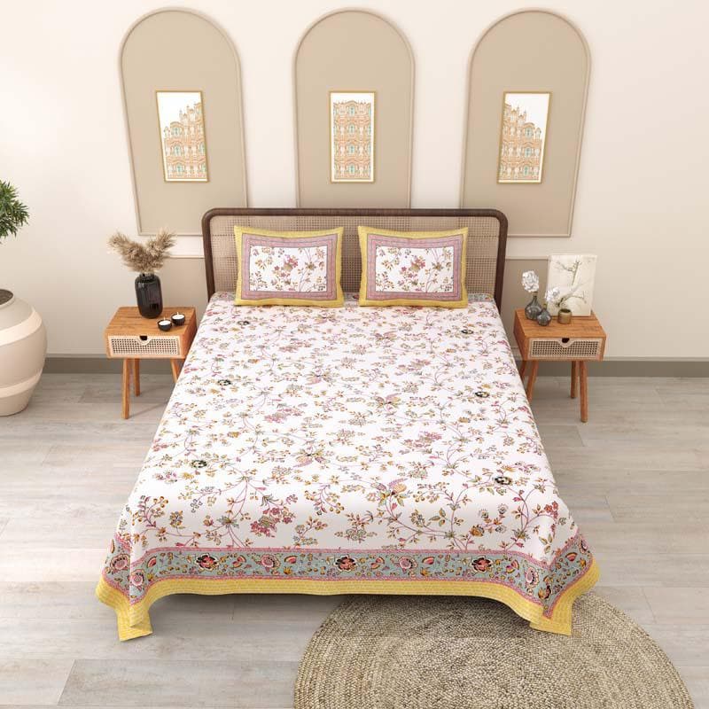 Buy Dithi Printed Bedsheet - Pink Bedsheets from Vaaree