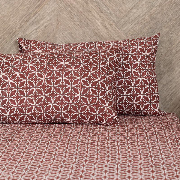 Buy Estheva Ethnic Printed Bedsheet - Maroon Bedsheets from Vaaree