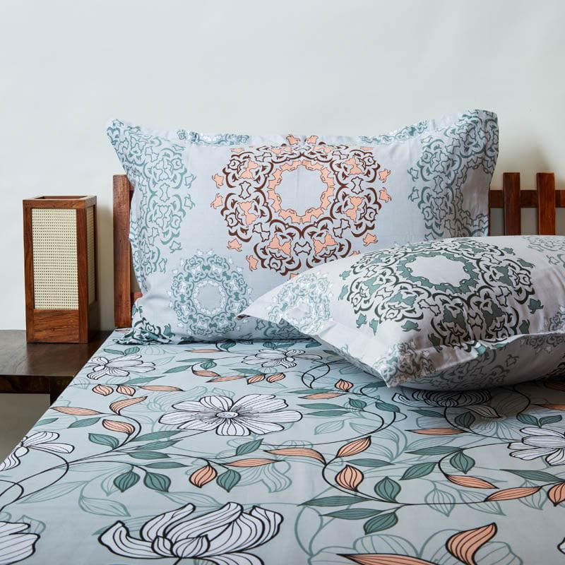 Buy Ethereal Blooms Bedsheet - Green Bedsheets from Vaaree