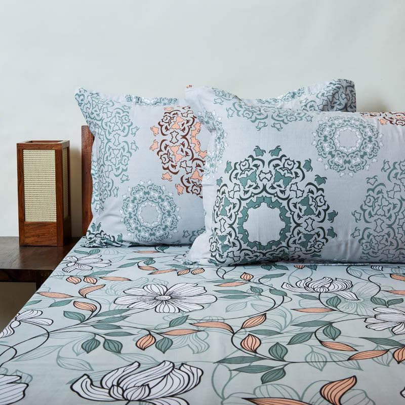 Buy Ethereal Blooms Bedsheet - Green Bedsheets from Vaaree