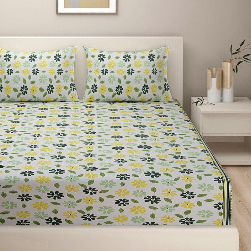 Buy Floral Punch Bedsheet - Green Bedsheets from Vaaree