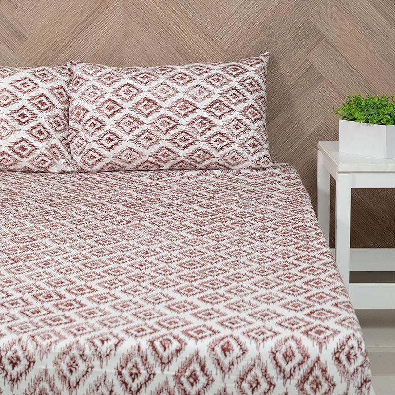 Buy Gem Grid Bedsheet - Maroon Bedsheets from Vaaree