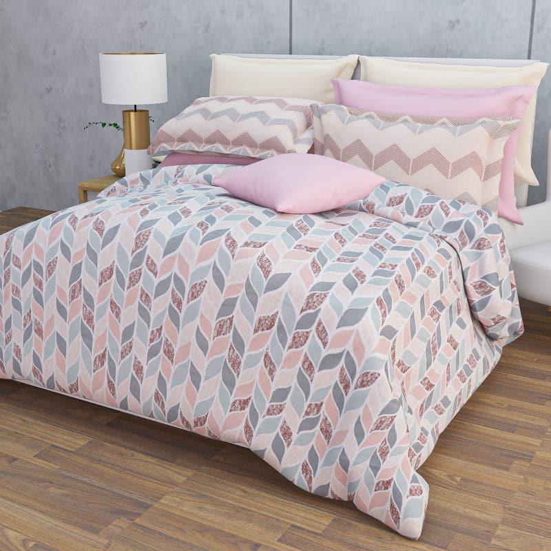 Buy Geo-mania Bedsheet Bedsheets from Vaaree