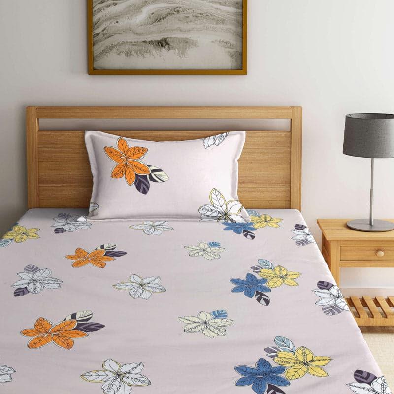 Buy Gloria Floral Bedsheet Bedsheets from Vaaree