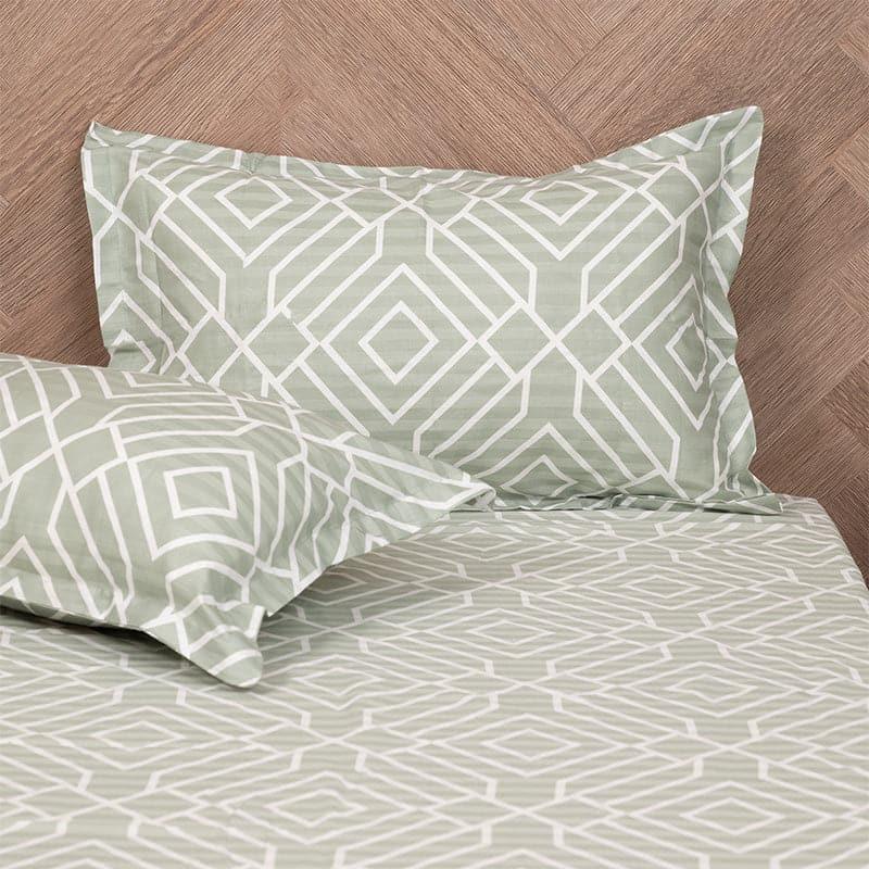 Buy Helga Hume Bedsheet - Green Bedsheets from Vaaree