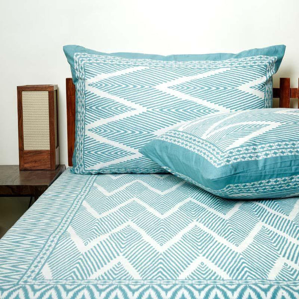 Buy Jorie Geometric Printed Bedsheet - Aqua Bedsheets from Vaaree