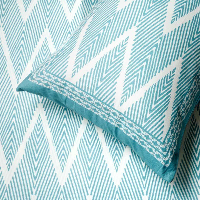 Buy Jorie Geometric Printed Bedsheet - Aqua Bedsheets from Vaaree