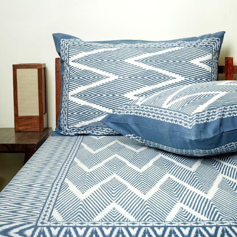 Buy Jorie Geometric Printed Bedsheet - Blue Bedsheets from Vaaree