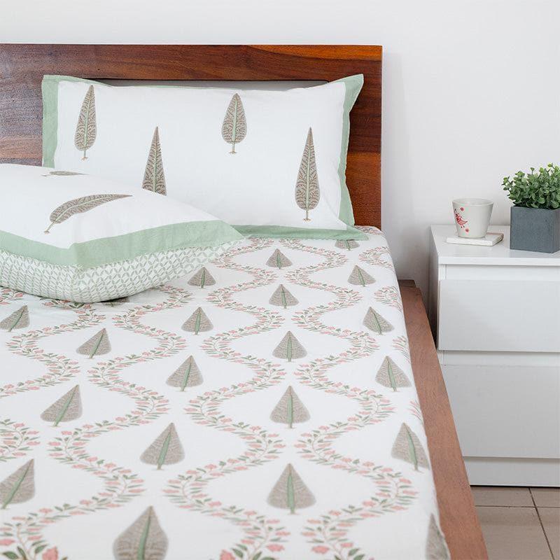 Buy Kalpa Block Printed Bedsheet - Green Bedsheets from Vaaree