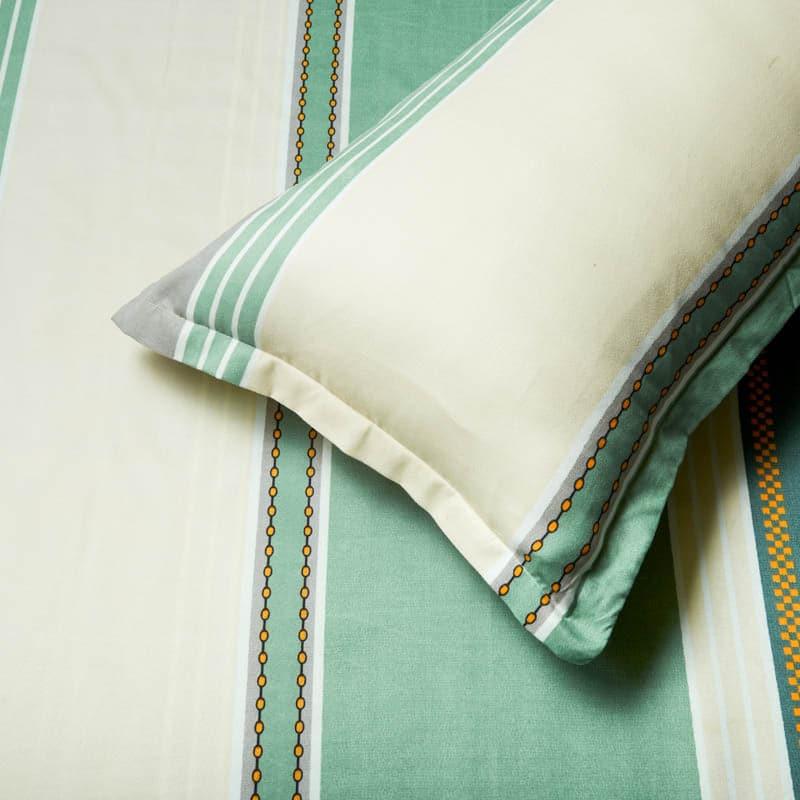 Buy Kaya Striped Bedsheet - Green Bedsheets from Vaaree