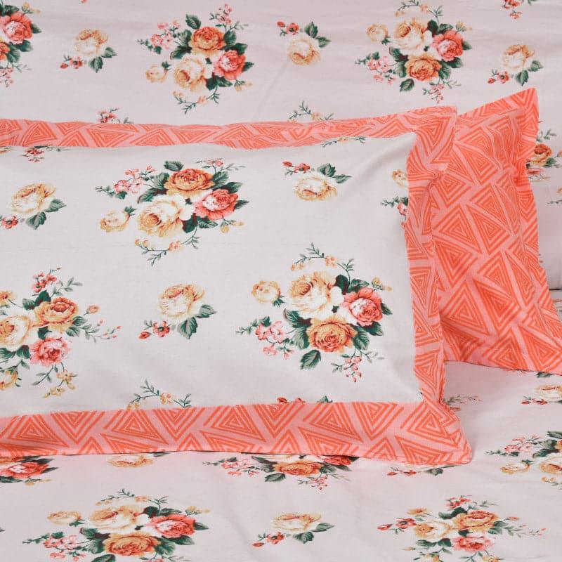 Buy Kesa Floral Bouquet Bedsheet - Peach Bedsheets from Vaaree