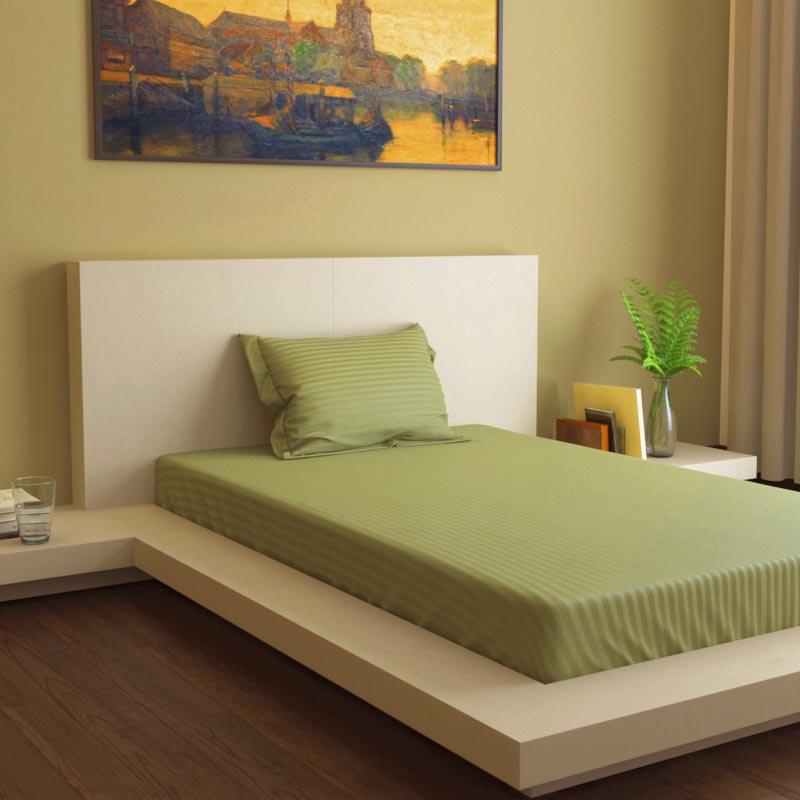 Buy Lush Lavish Solid Bedsheet - Green Bedsheets from Vaaree