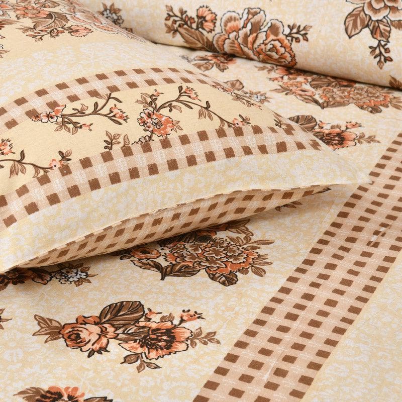 Buy Maharani Mahal Bedsheet - Yellow Bedsheets from Vaaree