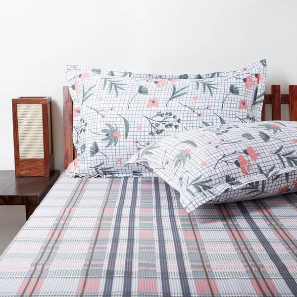 Buy Miksa Geometric Bedsheet Bedsheets from Vaaree