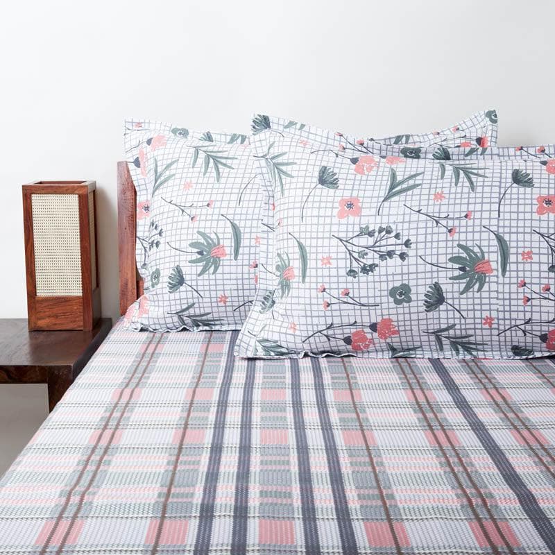 Buy Miksa Geometric Bedsheet Bedsheets from Vaaree