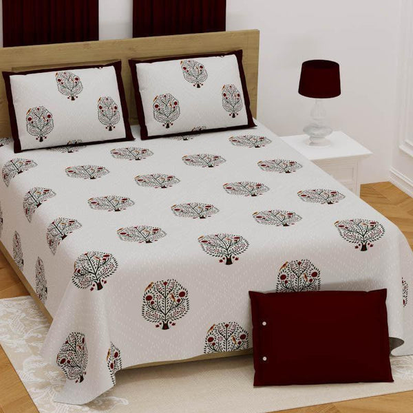 Buy Bedsheets - Mughal Floral Bedsheet - Maroon at Vaaree online