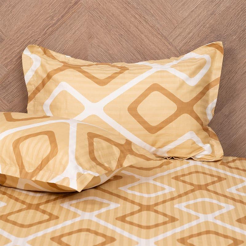 Buy Nannia Neo Bedsheet - Yellow Bedsheets from Vaaree