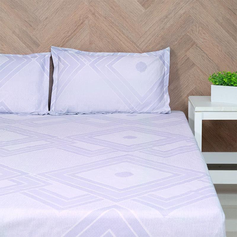 Buy Neinia Printed Reversible Bedsheet - Purple & Green Bedsheets from Vaaree