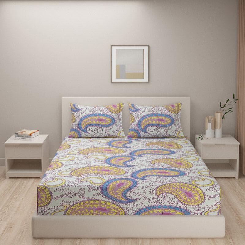 Buy Pico Paisley Printed Bedsheet - Pink Bedsheets from Vaaree