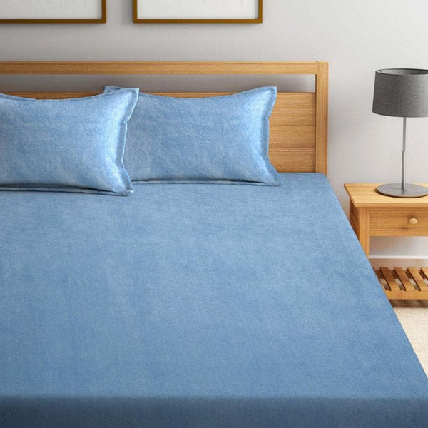 Buy Pristine Charm Warm Bedsheet - Blue Bedsheets from Vaaree