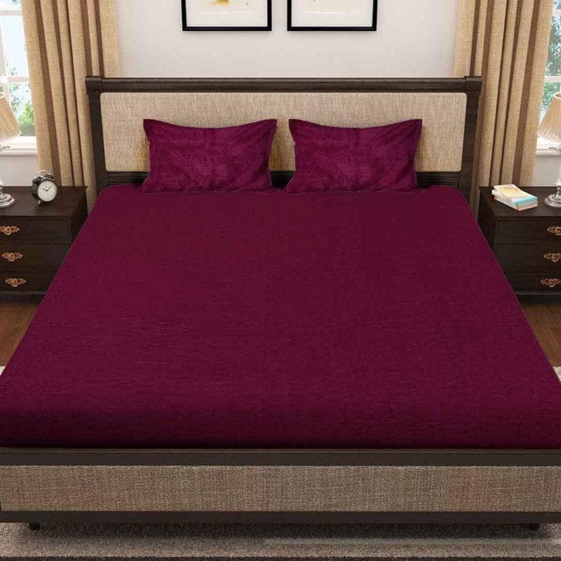 Buy Pristine Charm Warm Bedsheet - Maroon Bedsheets from Vaaree