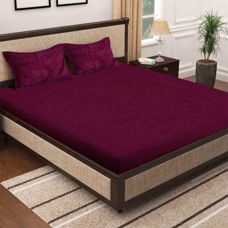 Buy Pristine Charm Warm Bedsheet - Maroon Bedsheets from Vaaree