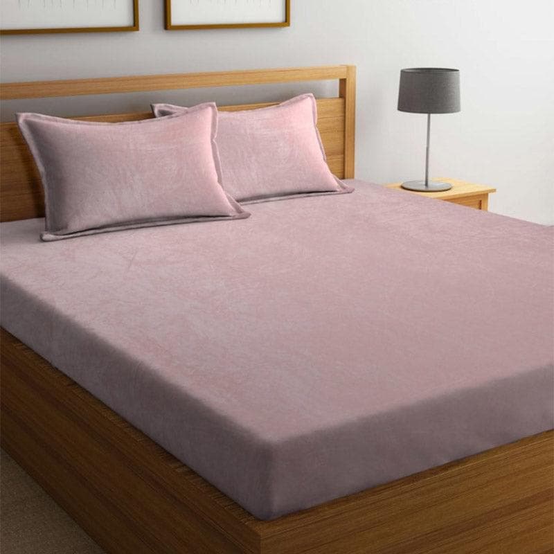 Buy Pristine Charm Warm Bedsheet - Pink Bedsheets from Vaaree