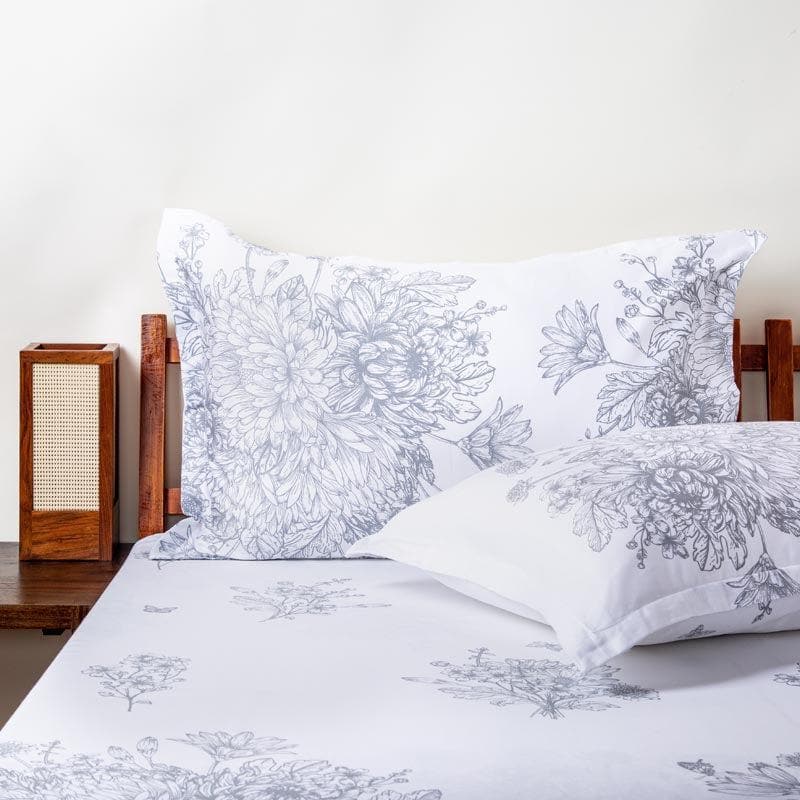 Buy Swayam Pristine in White Bedsheet - 210 TC || Super Soft Bedsheets from Vaaree