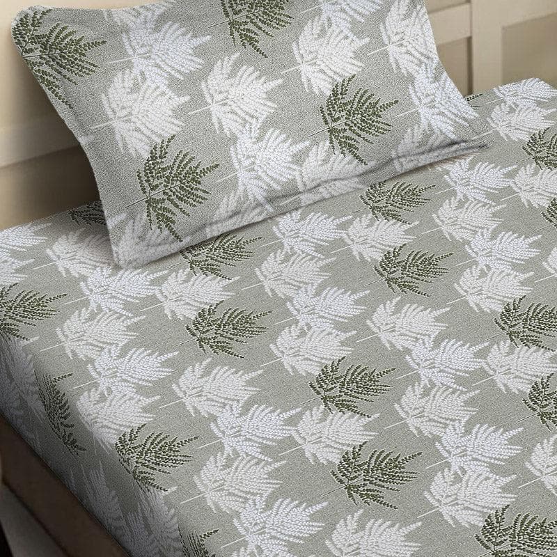 Buy Rio Floral Printed Bedsheet - Green Bedsheets from Vaaree