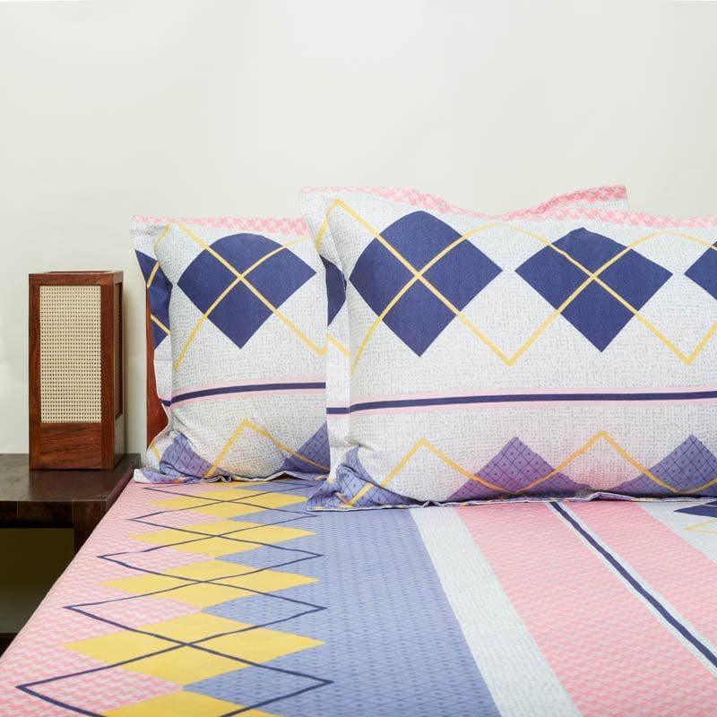 Bedsheets - Sanvi Geometric Bedsheet - Pink